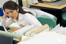 Đối mặt với tình huống “dở khóc dở cười” nơi công sở