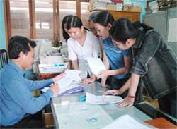 Sinh viên được vay tiền thông qua gia đình