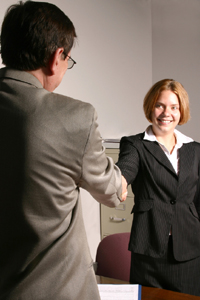 6 kỹ năng giới thiệu để biến người nghe thành khách hàng