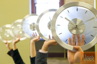 Dài giờ... dài việc