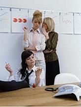 Tránh mưu đồ hại nhau trong công sở (phần 1)