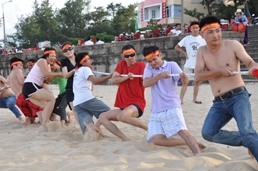 Mùa hè sôi động cùng Tuyendung.com.vn